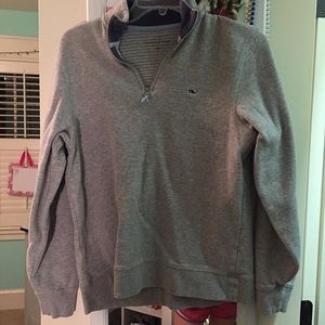 vineyard vines gray pullover size XS (men's)